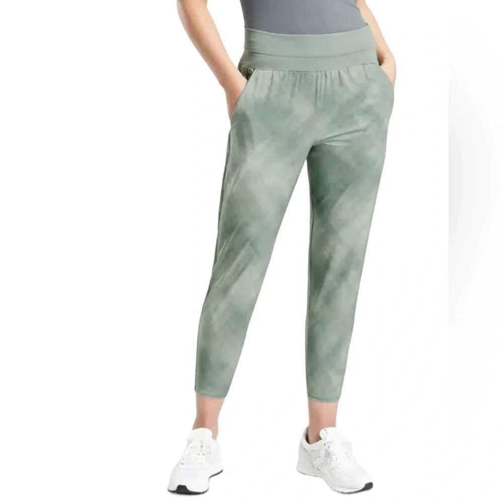 Athleta Nolita Slim Tapered Crop Pant Denali Minimalistic Green Gray Size 10 - Picture 16 of 16